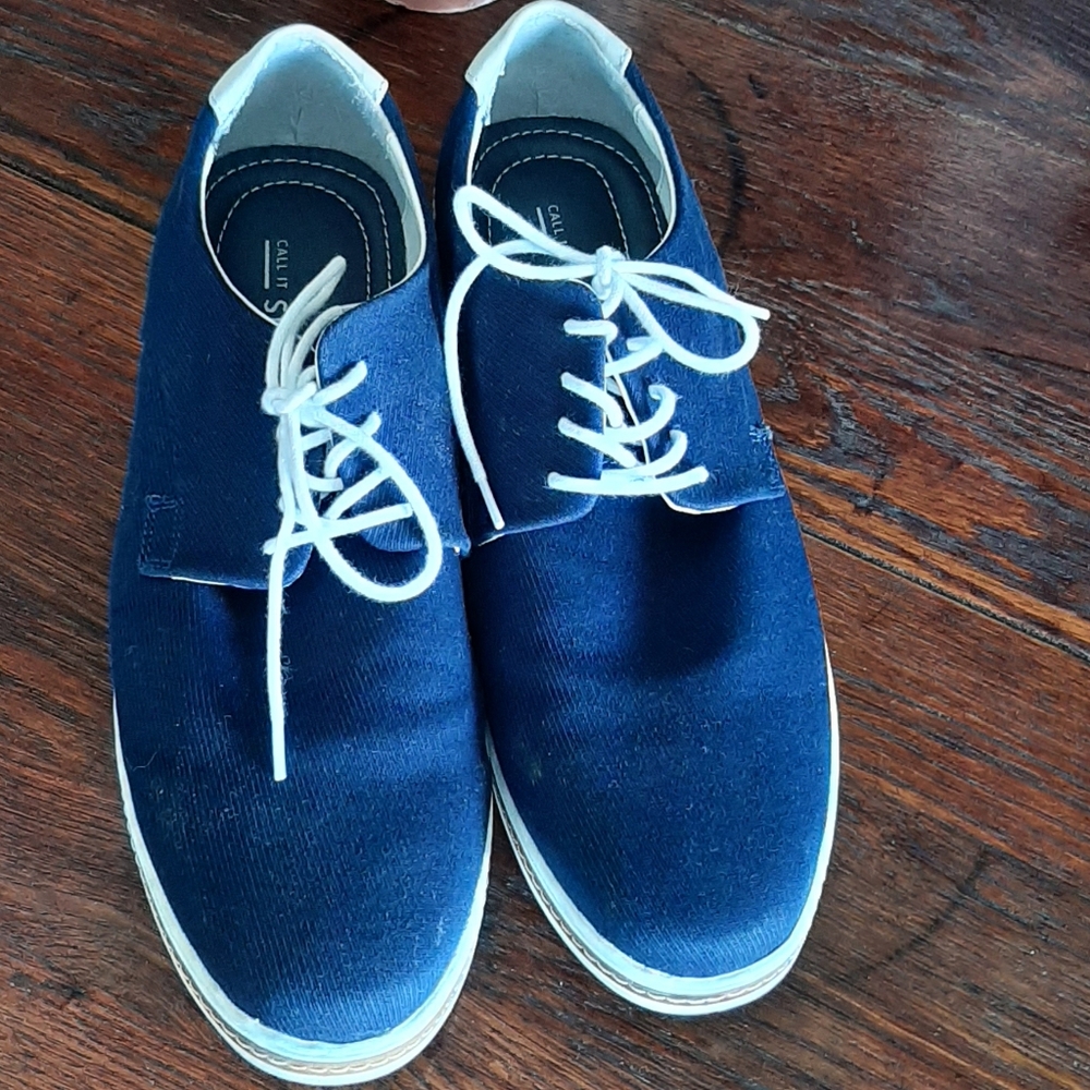 Call it Spring. Bugiallo mens navy sneaker size 10.5